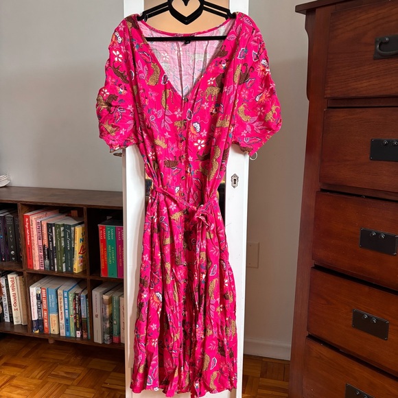 torrid Dresses & Skirts - Torrid Pink Leopard Midi Rayon Slub Button Front Tie Dress Women’s Size 4X